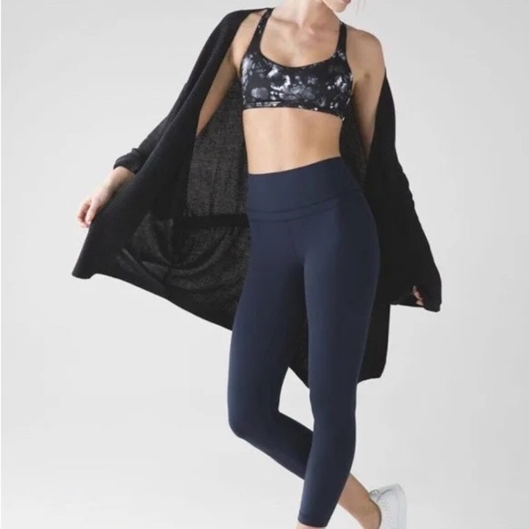 EUC - Lululemon Breeze Easy Wrap - Heathered Black - Size XS/S - Picture 5 of 11